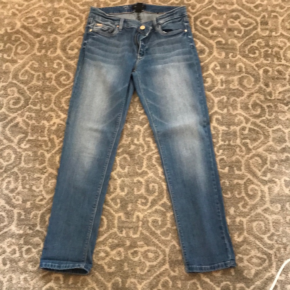 White House black market Cropped jeans